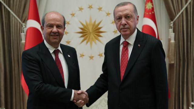 cumhurbaskani-erdogan-kktc-cumhurbaskani-tatar-ile-gorustu