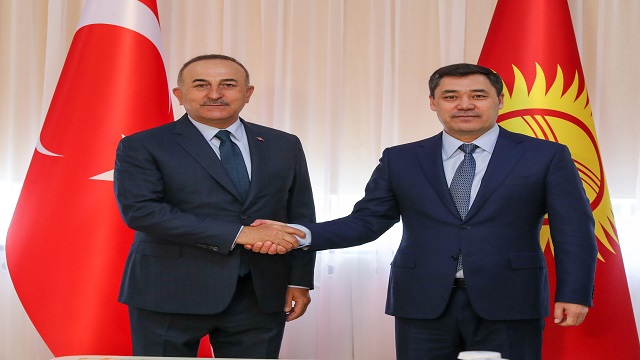 disisleri-bakani-cavusoglu-kirgizistan-cumhurbaskani-caparov-tarafindan-kabul-e