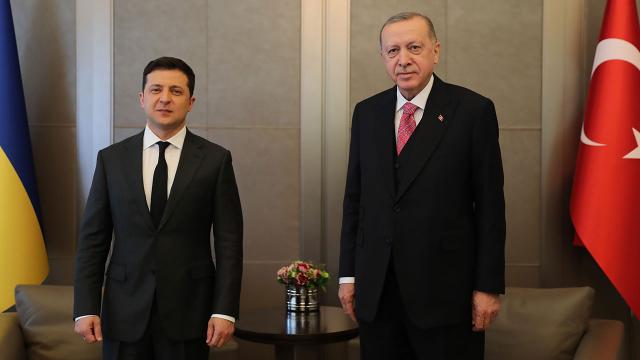 cumhurbaskani-erdogan-zelenskiy-ile-gorustu