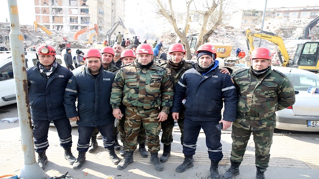 kardes-ulke-azerbaycanin-arama-kurtarma-ekipleri-depremzedelerin-yardimina-kosu