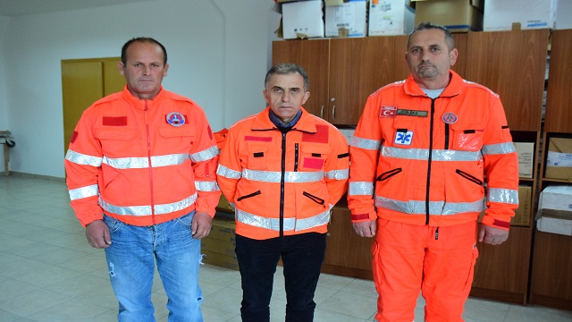arnavutluk-arama-kurtarma-ekibi-deprem-bolgesinde-yasadiklarini-ve-calismalarin