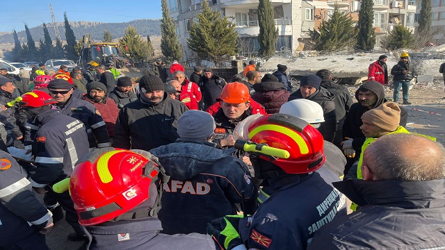 kuzey-makedonya-arama-kurtarma-ekibi-deprem-bolgesinde-yasadiklarini-anlatti