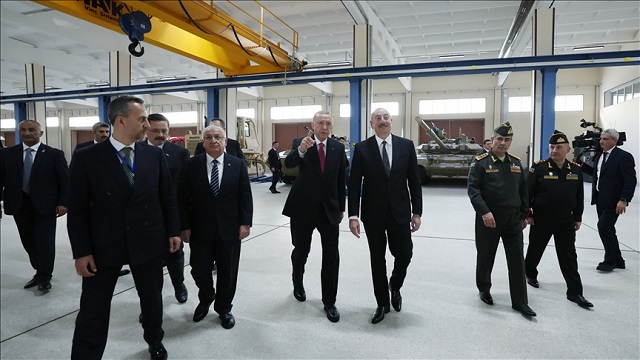 cumhurbaskani-erdogan-ve-aliyev-modernize-edilen-nahcivan-askeri-kompleksinin