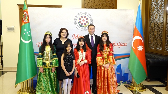 turkmenistanda-azerbaycanin-bagimsizlik-gunu-kutlandi