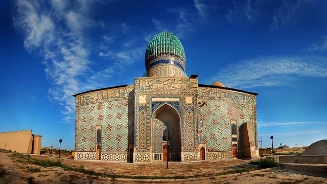 kazakistan-basbakani-oljas-bektenov-turkistan-sehrinin-ozel-statusune-iliskin-h