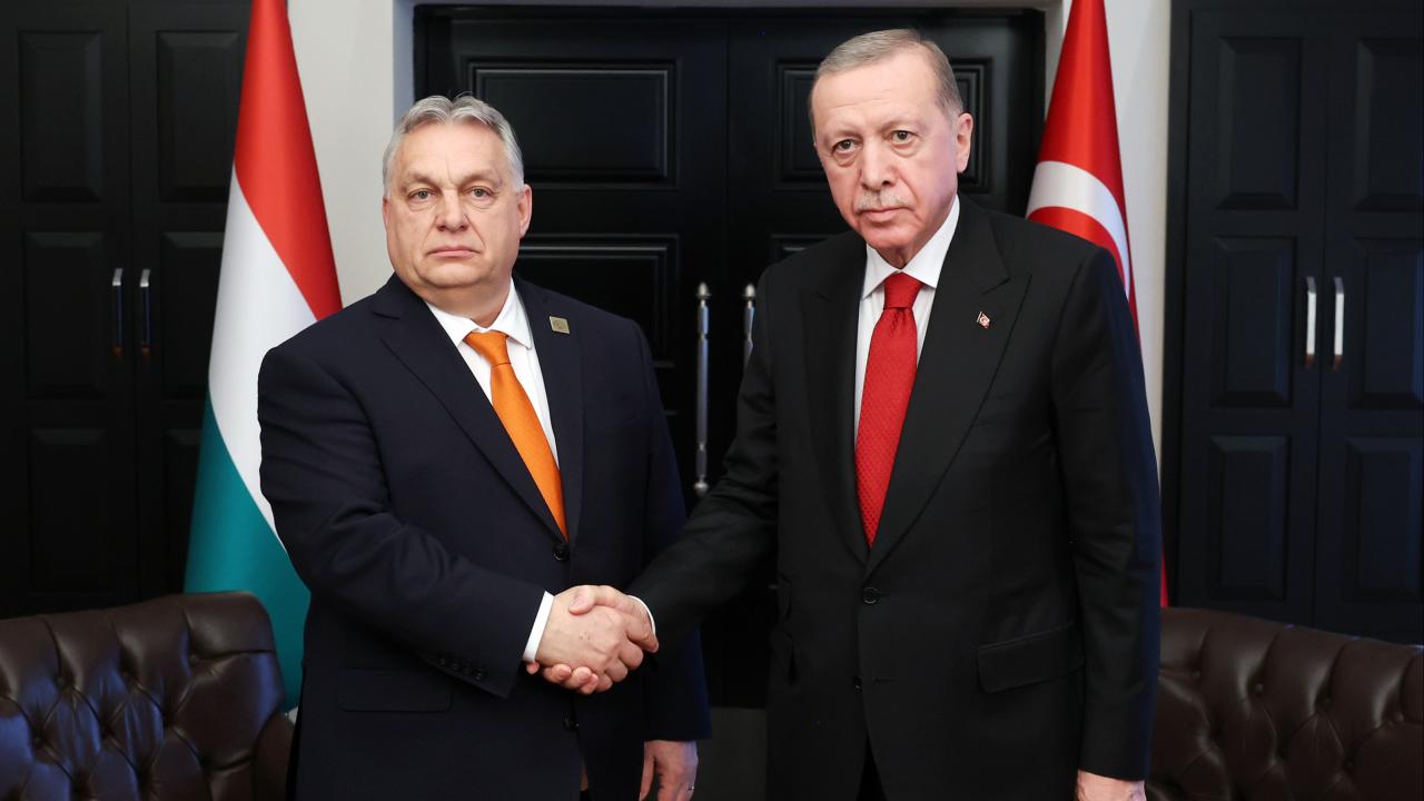 cumhurbaskani-erdogan-macaristan-basbakani-orban-ile-gorustu