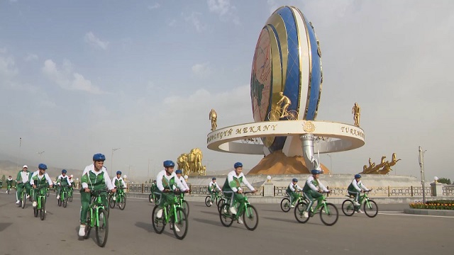 turkmenistanda-dunya-bisiklet-gunu-kutlandi