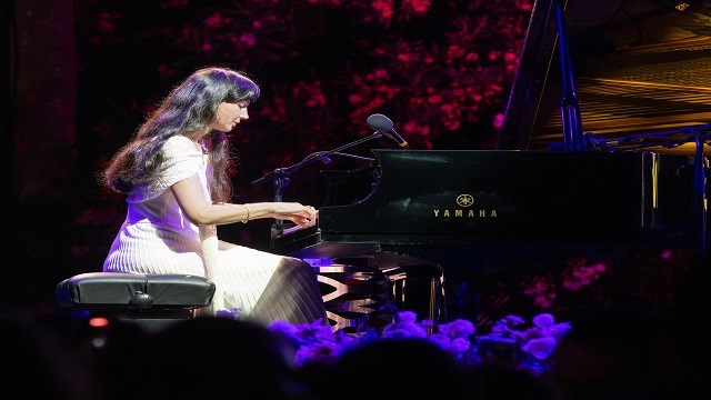 piyanist-aziza-mustafazade-dinleyicilerim-benim-orkestramin-bir-parcasi