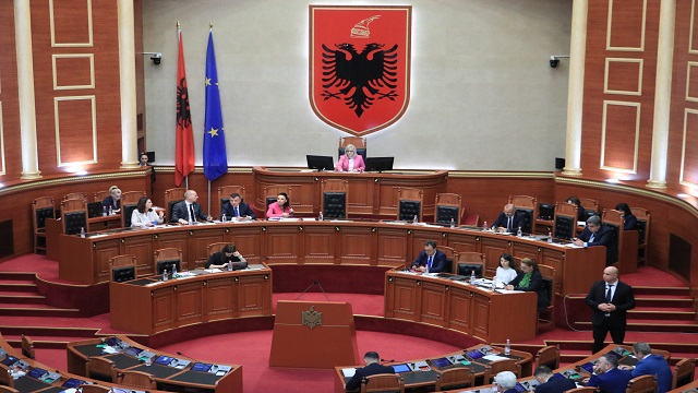arnavutluk-meclisi-arnavutluk-turkiye-kalkinma-isbirligi-anlasmasini-onayladi
