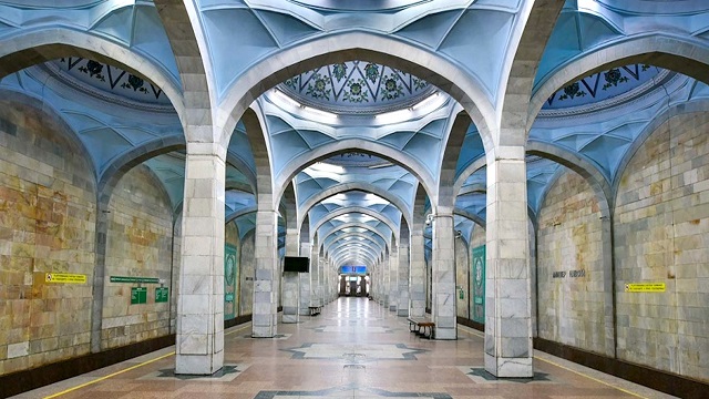ozbekistandaki-orta-asyanin-ilklerinden-taskent-metrosu-adeta-yer-alti-sanat