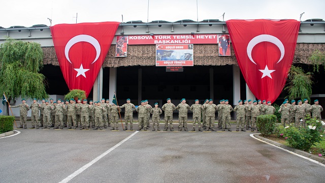 turk-askeri-ceyrek-asirdir-kosovada-guvenligi-saglamak-icin-gorev-yapiyor