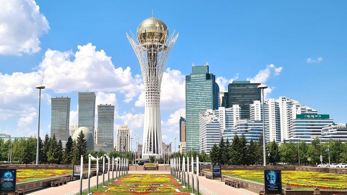 kazakistan-da-baskent-astana-gunu-kutlaniyor