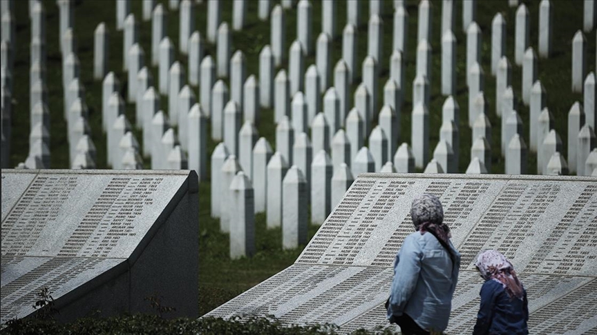 srebrenitsada-bu-yilki-anma-torenlerinde-14-soykirim-kurbani-topraga-verilecek