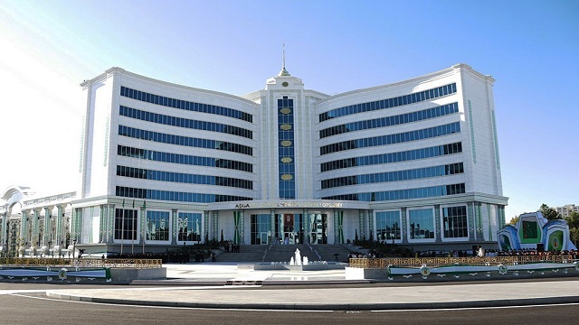 turkmenistan-da-insaati-tamamlanan-resmi-binalar-torenle-hizmete-girdi