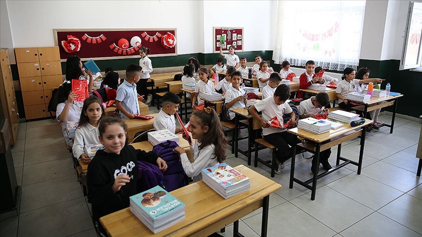 yeni-egitim-ogretim-donemi-bugun-basladi