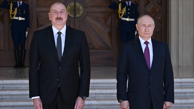 rusya-devlet-baskani-putin-azerbaycan-cumhurbaskani-aliyev-ile-gorustu