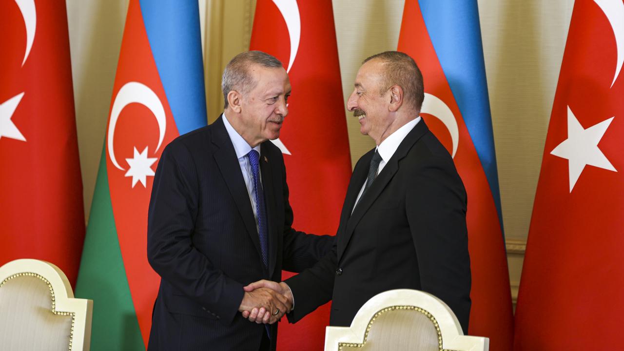 cumhurbaskani-erdogan-azerbaycanin-bagimsizlik-gununu-kutladi