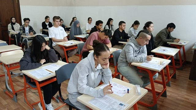 ozbekistanda-osym-tarafindan-turkiye-yurt-disindan-ogrenci-kabul-sinavi-yapil