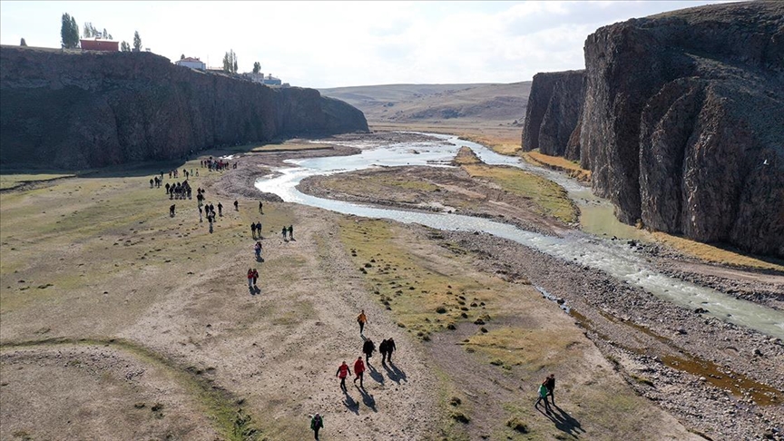 agrinin-tarihi-ve-dogal-guzellikleri-turistlerin-rotasinda