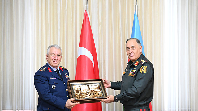 hava-kuvvetleri-komutani-orgeneral-kadioglu-azerbaycanda-temaslarda-bulundu