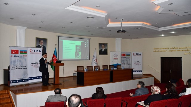 tika-azerbaycanli-doktorlar-icin-goz-travmalari-yonetimi-egitimi-duzenledi
