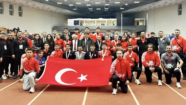 turkiye-balkan-atletizm-salon-sampiyonasinda-13-madalya-ile-birinci-oldu
