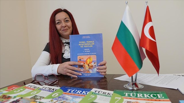 bulgaristanda-turkolojinin-onemli-isimlerinden-doc-dr-sukrieva-bilim-kadinla