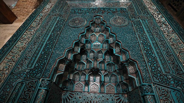 dunya-mirasi-kabul-edildikten-sonra-esrefoglu-camisine-ilgi-katlandi