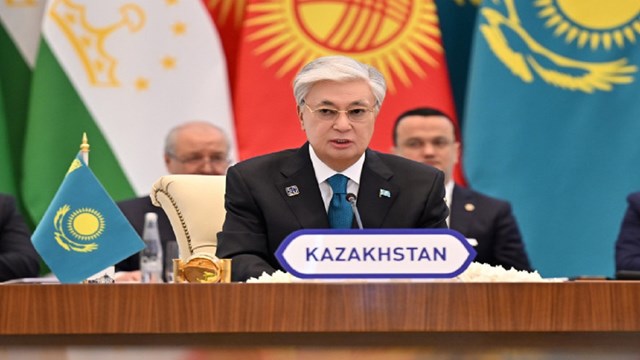 kazakistan-cumhurbaskani-tokayev-bolgeler-arasi-ortakligi-genisletmenin-stratej