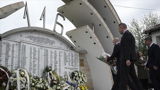 bosna-hersekteki-ahmici-katliaminin-32-yilinda-hayatini-kaybedenler-anildi