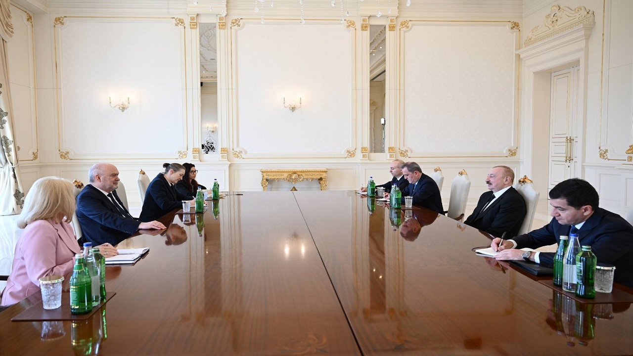 azerbaycan-cumhurbaskani-aliyev-agit-genel-sekreteri-sinirlioglunu-kabul-etti