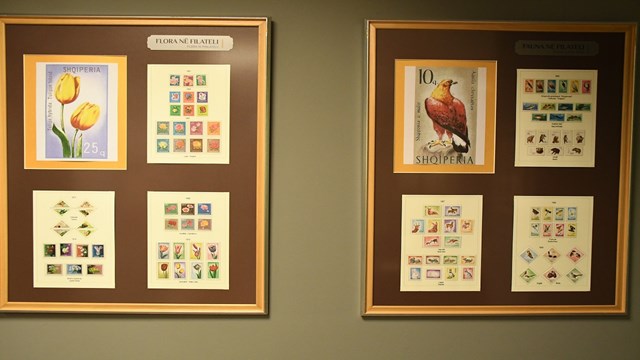 arnavutluktaki-posta-muzesinde-asirlik-posta-pullari-sergileniyor