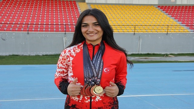 turkiye-sampiyonu-milli-atlet-sinem-yurtun-hedefi-eyofta-sampiyonluk