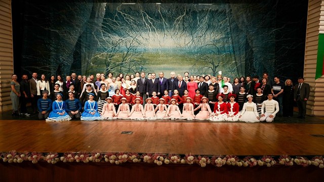 turk-dunyasi-devlet-bale-okullari-festivali-hacettepede-sanatseverlerle-bulust