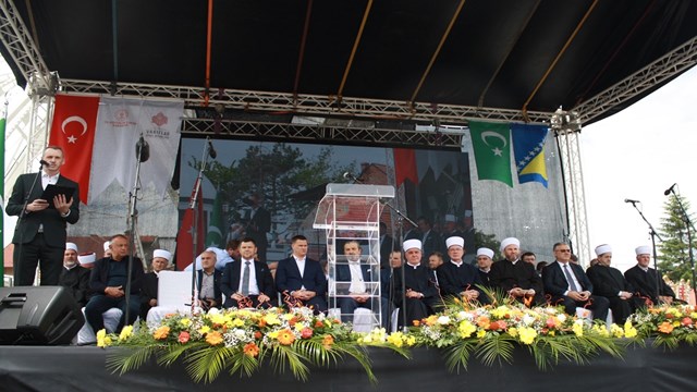 bosna-hersek-teki-osmanli-mirasi-behram-bey-camisi-yeniden-ibadete-acildi