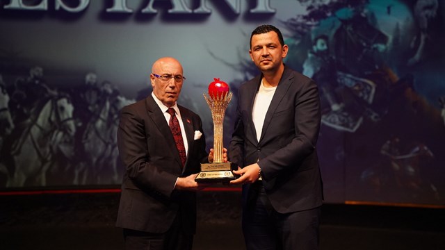 trt-avaza-turk-dunyasinin-sesi-odulu