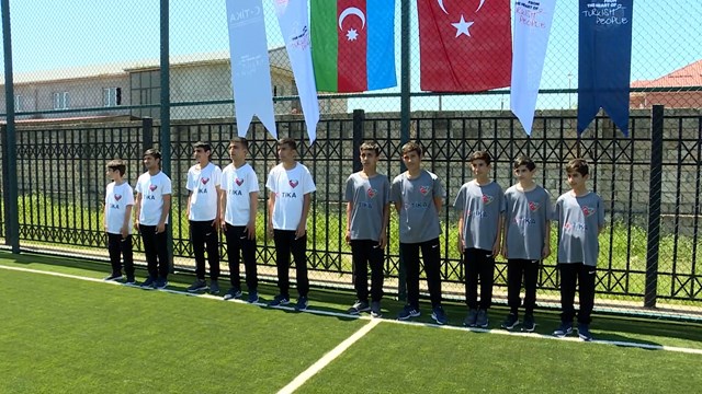 tikadan-lenkerandaki-saglik-durumu-kisitli-cocuklara-hali-saha-destegi