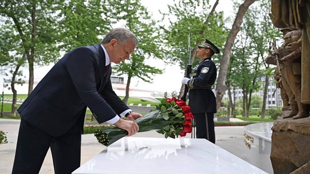 ozbekistanda-anma-ve-saygi-gunu-idrak-ediliyor