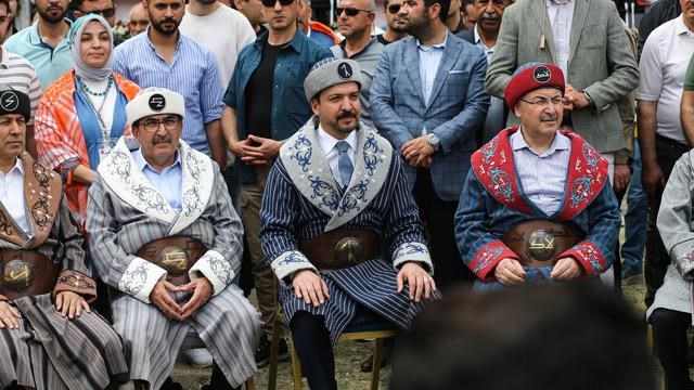 ak-parti-genel-baskan-yardimcisi-zorlu-adanada-yoruk-turkmen-solenine-katildi