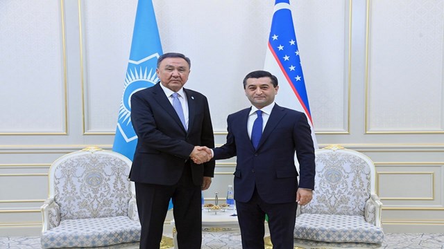 tdt-genel-sekreteri-omuraliyev-ozbekistan-disisleri-bakani-saidov-ile-gorustu