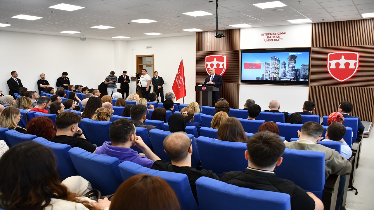 uskupte-kuresel-bankacilik-sistemi-ve-turkiye-ile-balkanlarda-bankalarin-gel