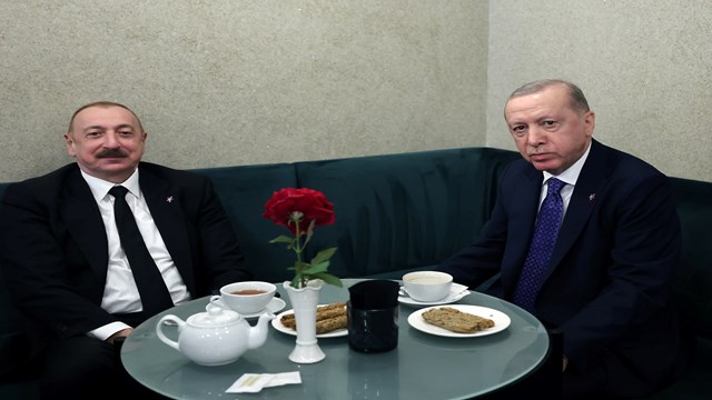 cumhurbaskani-erdogan-azerbaycan-cumhurbaskani-aliyev-ile-gorustu