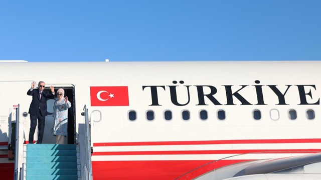 cumhurbaskani-erdogan-macaristana-gitti