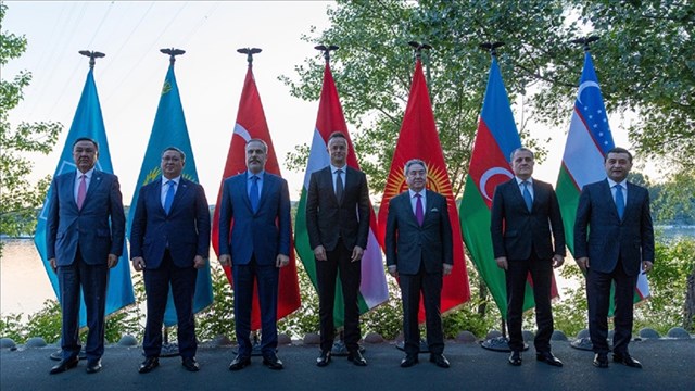 disisleri-bakani-fidan-tdt-gayriresmi-zirvesi-oncesinde-meslektaslariyla-bir-ar