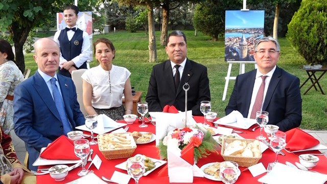 turkmenistan-da-turk-mutfagi-tanitildi