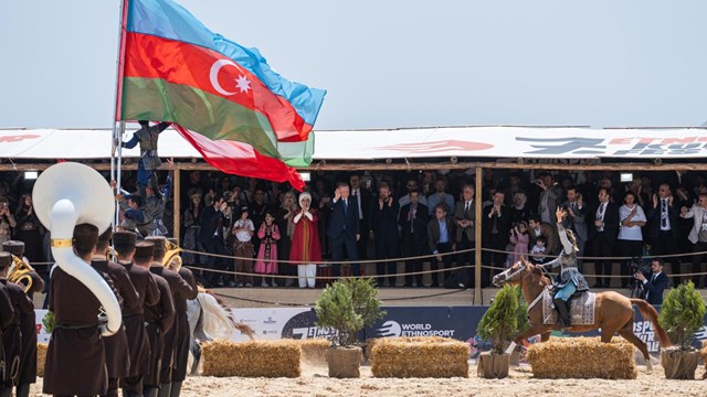 cumhurbaskani-erdogan-7-etnospor-kultur-festivalini-ziyaret-etti