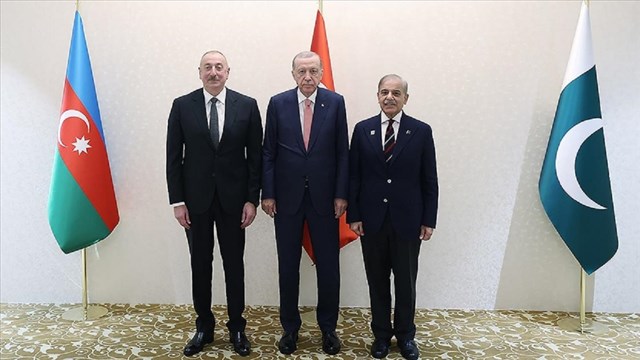erdogan-aliyev-ve-serif-isgalden-kurtarilan-azerbaycan-topraklarindaki-3-hava