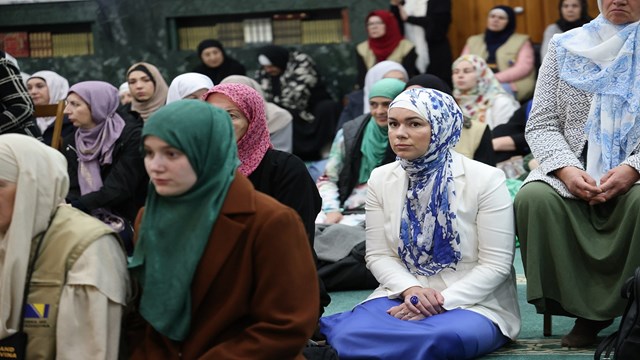 bosna-hersekten-ilk-hac-kafilesi-mekkeye-ugurlandi