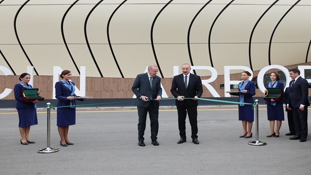 cumhurbaskani-erdogan-ve-aliyev-lacin-uluslararasi-havalimaninin-acilisini-yap