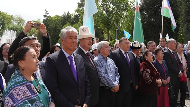 turkmenistanli-sairler-colon-mamitov-un-dogumunun-85-yilina-ithafen-duzenlene